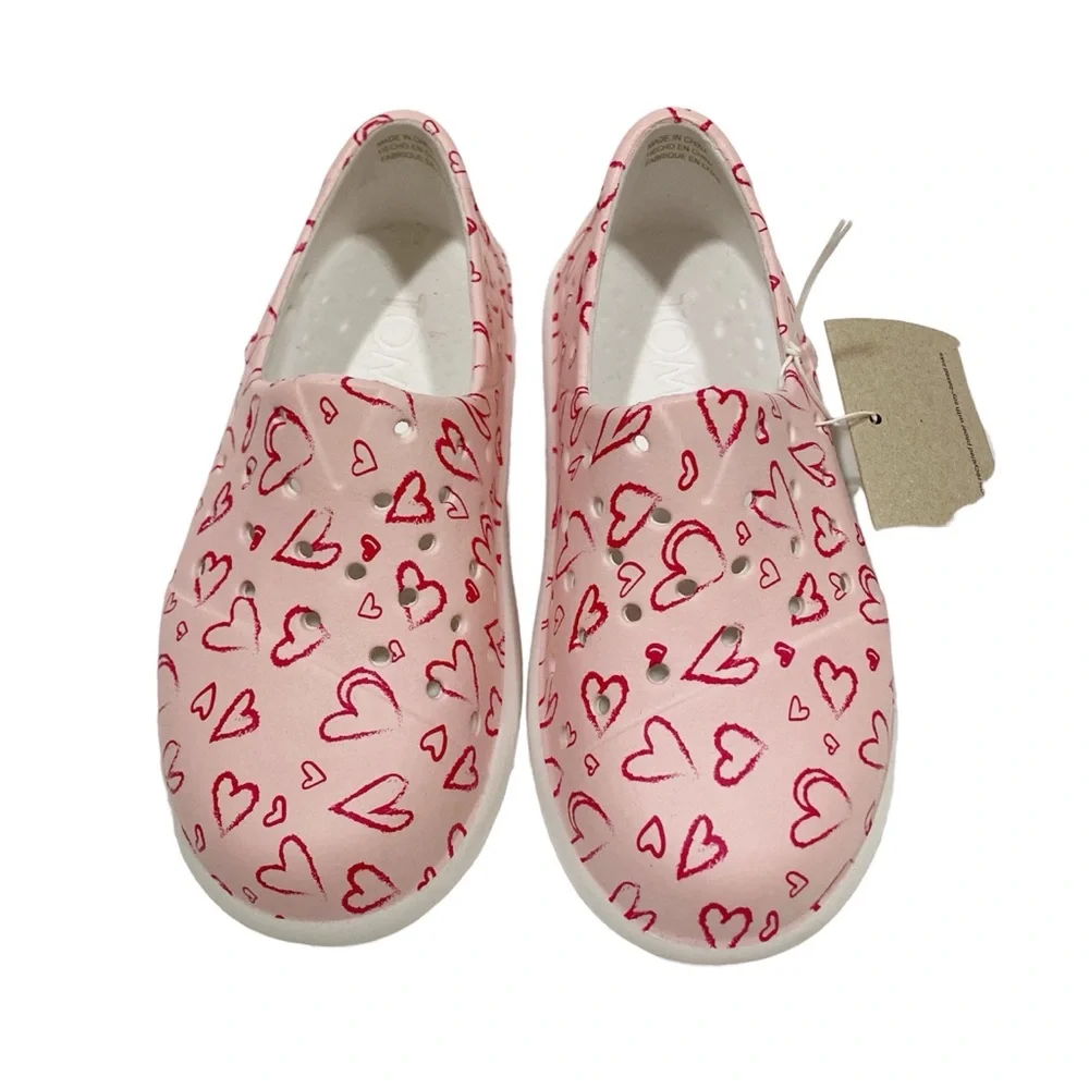 NWT TOMS shoes